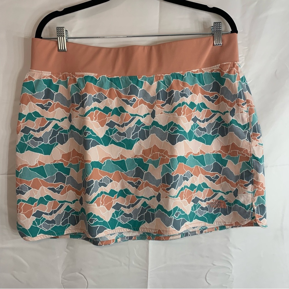 The North Face Printed Class V Skort, size XL - Picture 3 of 12